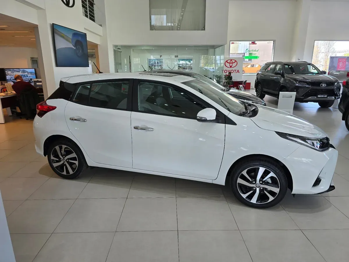 Mira esta publicación de Toyota Yaris 2025 en Motordil