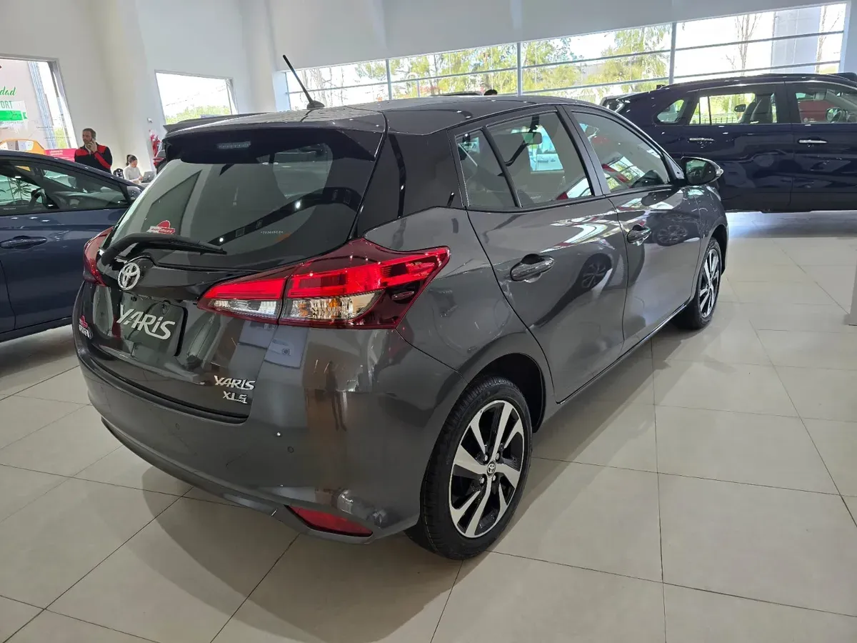 Mira esta publicación de Toyota Yaris 2025 en Motordil