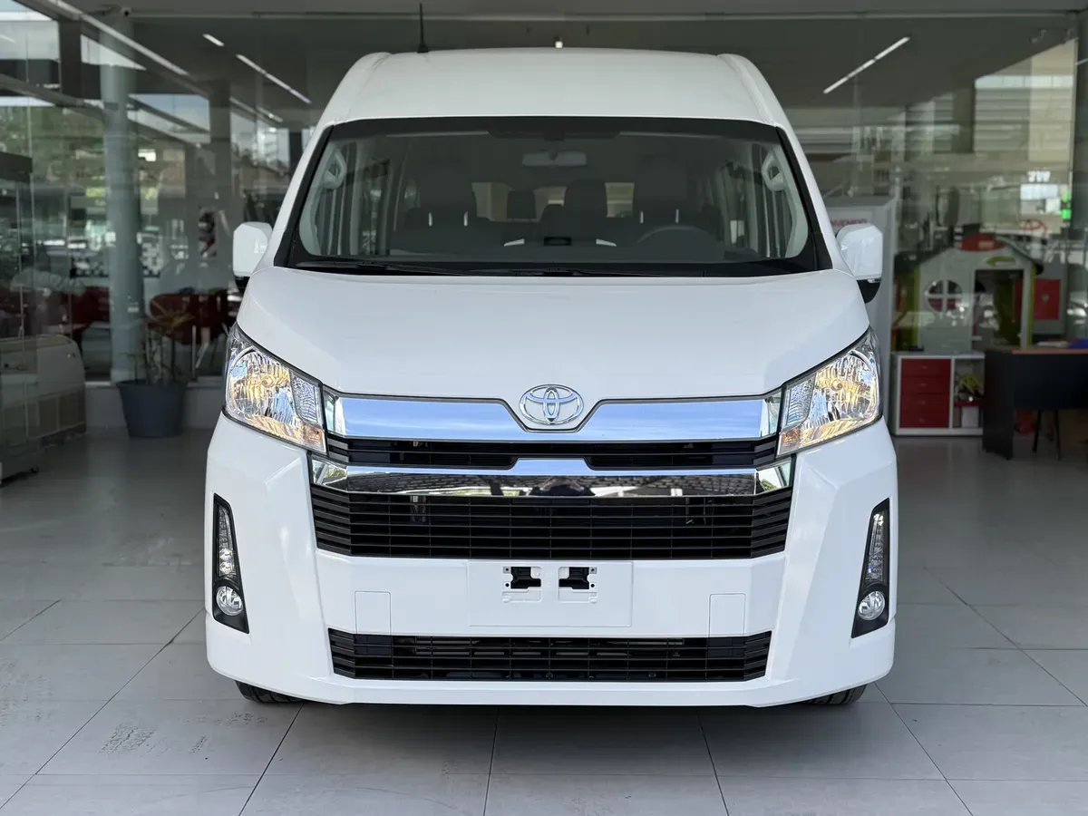 Mira esta publicación de Toyota Hiace 2025 en Motordil