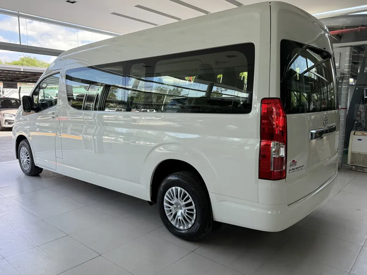 Mira esta publicación de Toyota Hiace 2025 en Motordil