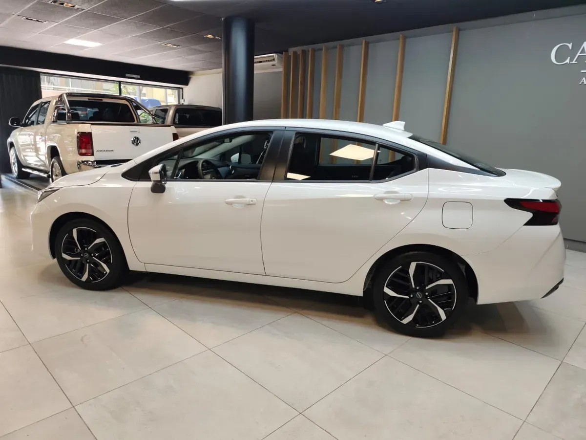 Mira esta publicación de Nissan Versa 2025 en Motordil