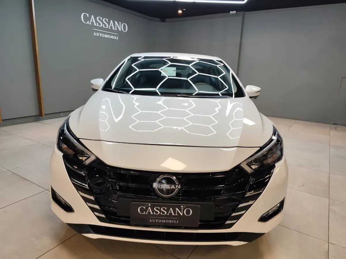 Mira esta publicación de Nissan Versa 2025 en Motordil