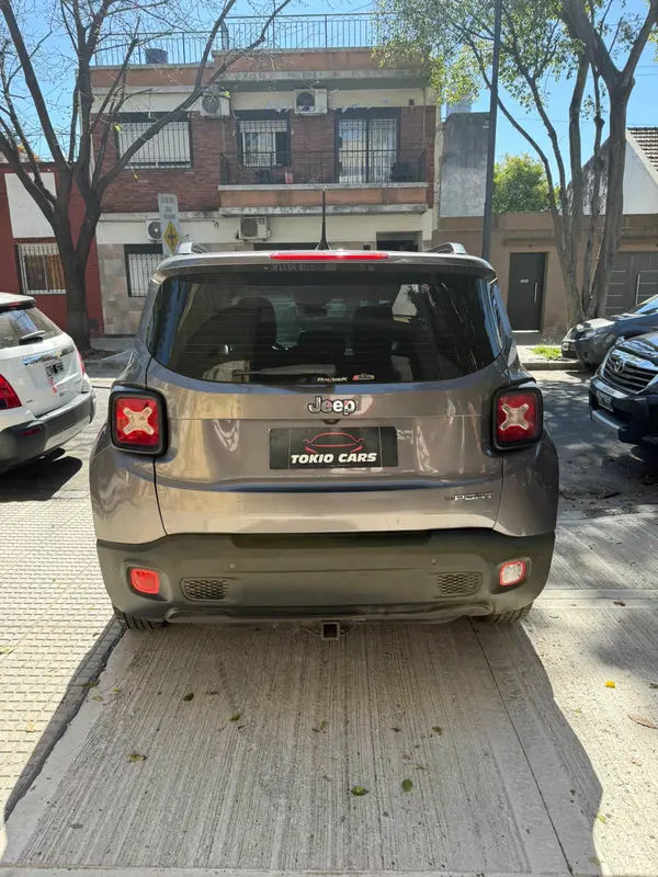 Mira esta publicación de Jeep Renegade 2017 en Motordil
