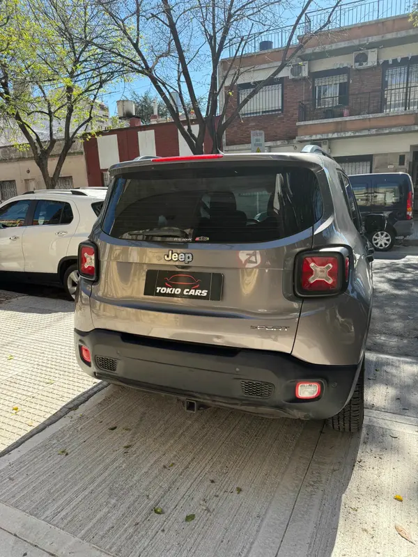 Mirá esta publicación de Jeep Renegade