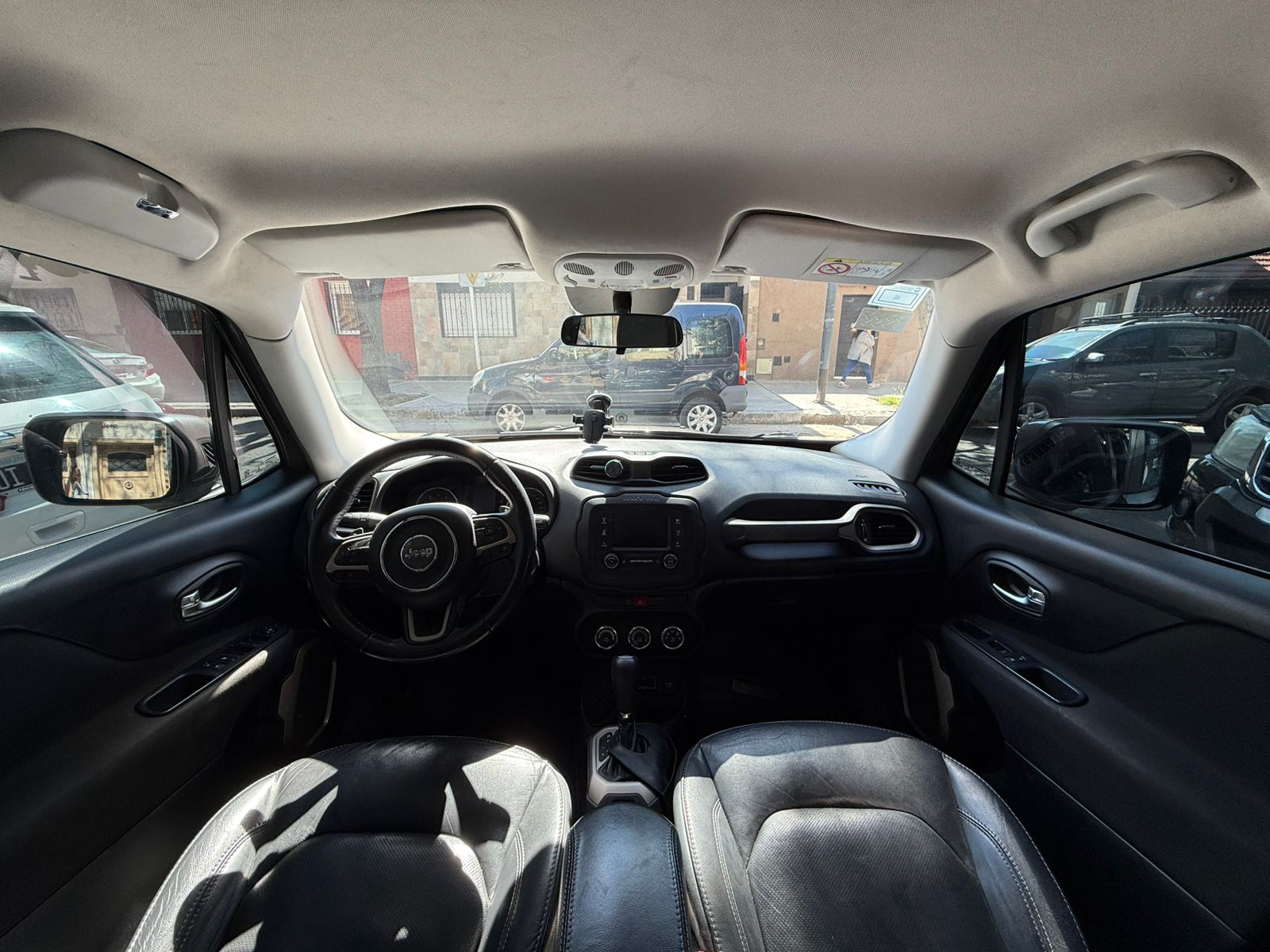 Mirá esta publicación de Jeep Renegade