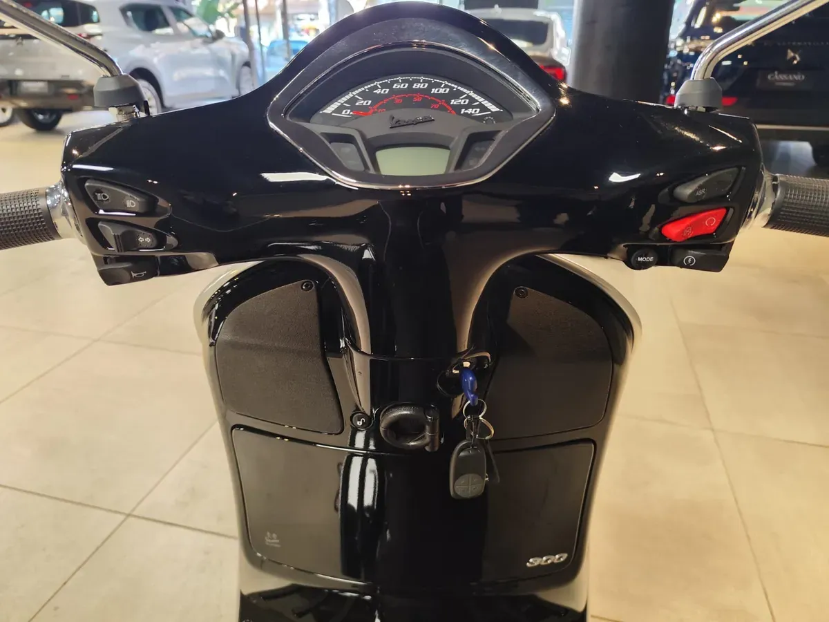 Mirá esta publicación de Vespa 300 I Super GTS