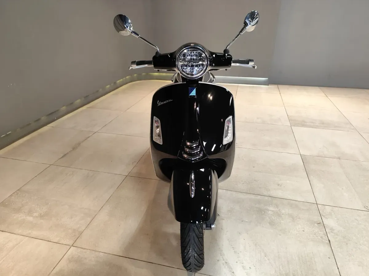 Mira esta publicación de Vespa 300 I Super GTS 2022 en Motordil