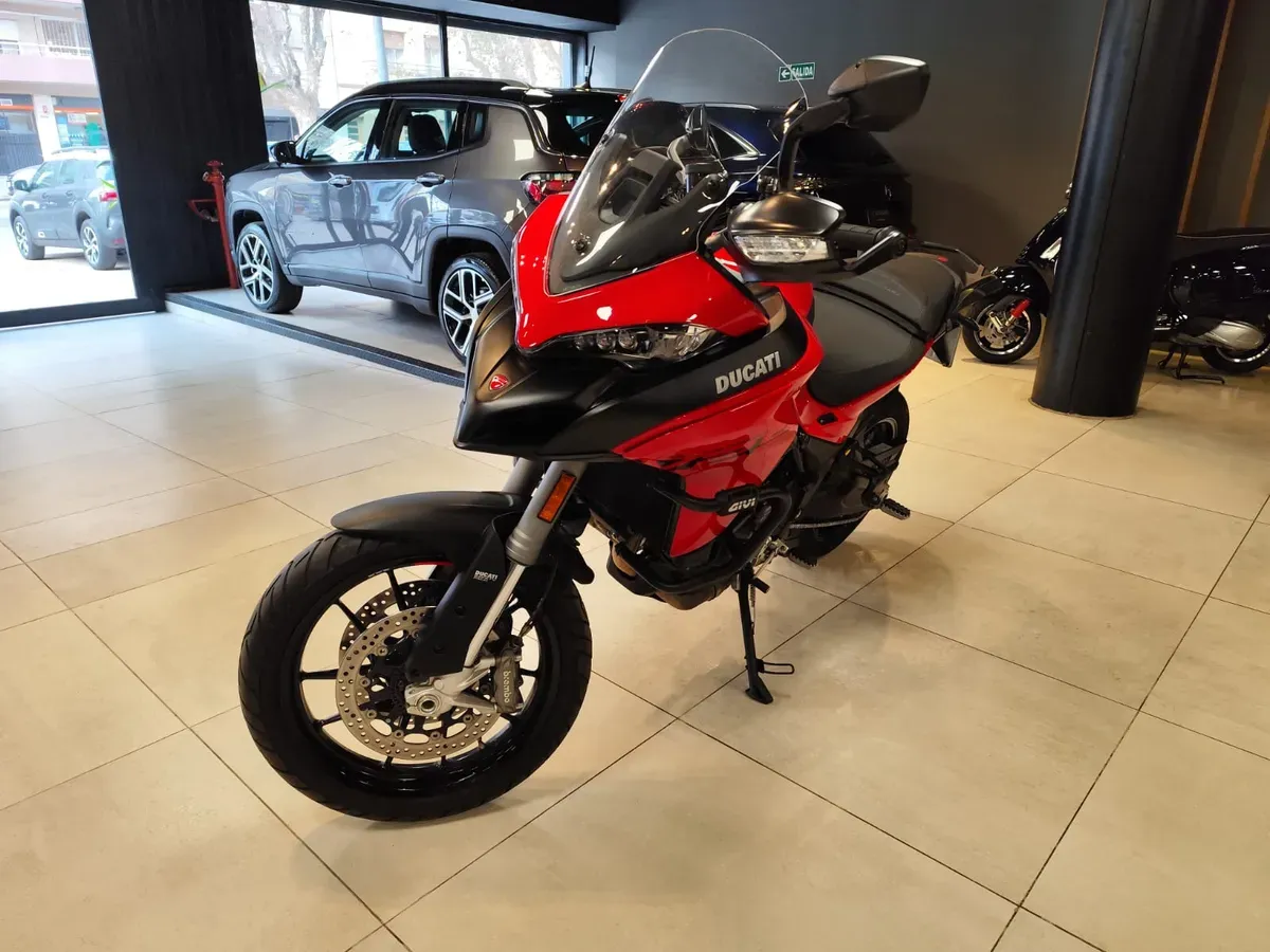 Mira esta publicación de Ducati 937 V2 S 2024 en Motordil