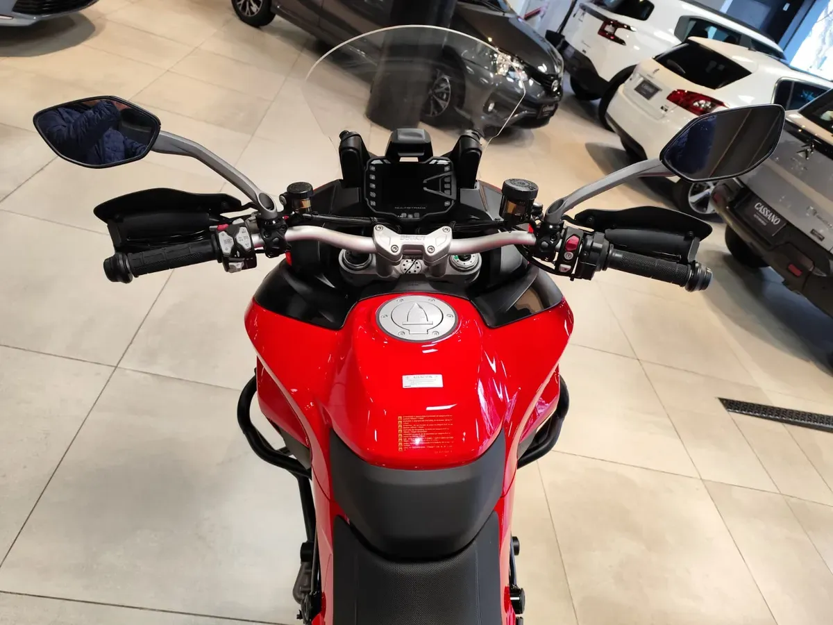 Mirá esta publicación de Ducati 937 V2 S