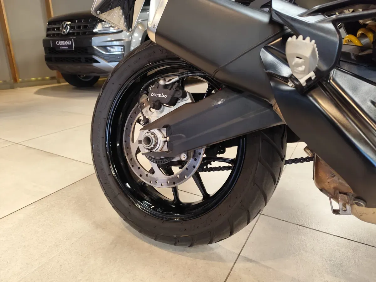 Mirá esta publicación de Ducati 937 V2 S