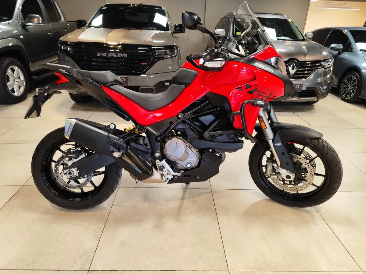 Mira esta publicación de Ducati 937 V2 S 2024 en Motordil