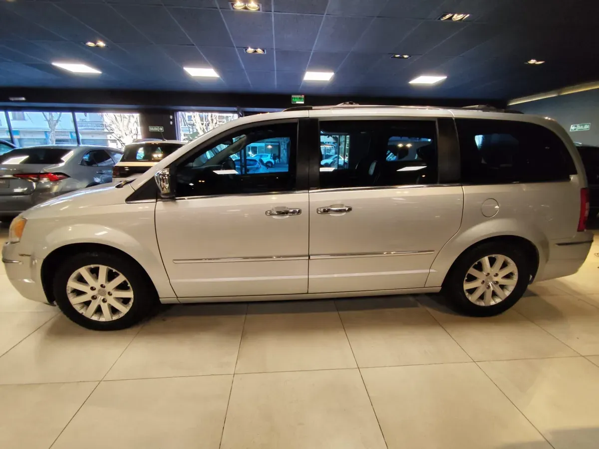 Mirá esta publicación de Chrysler Town & Country