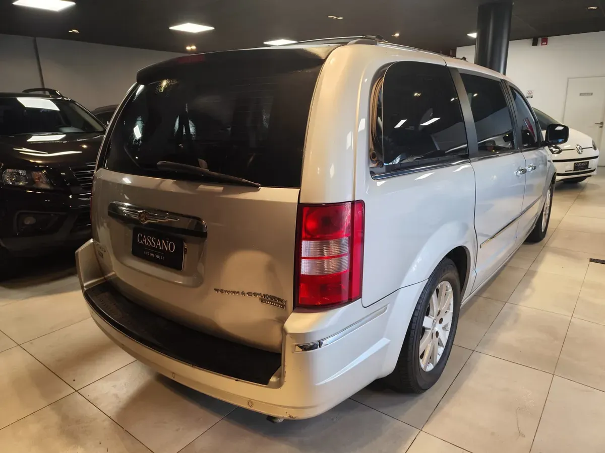 Mirá esta publicación de Chrysler Town & Country