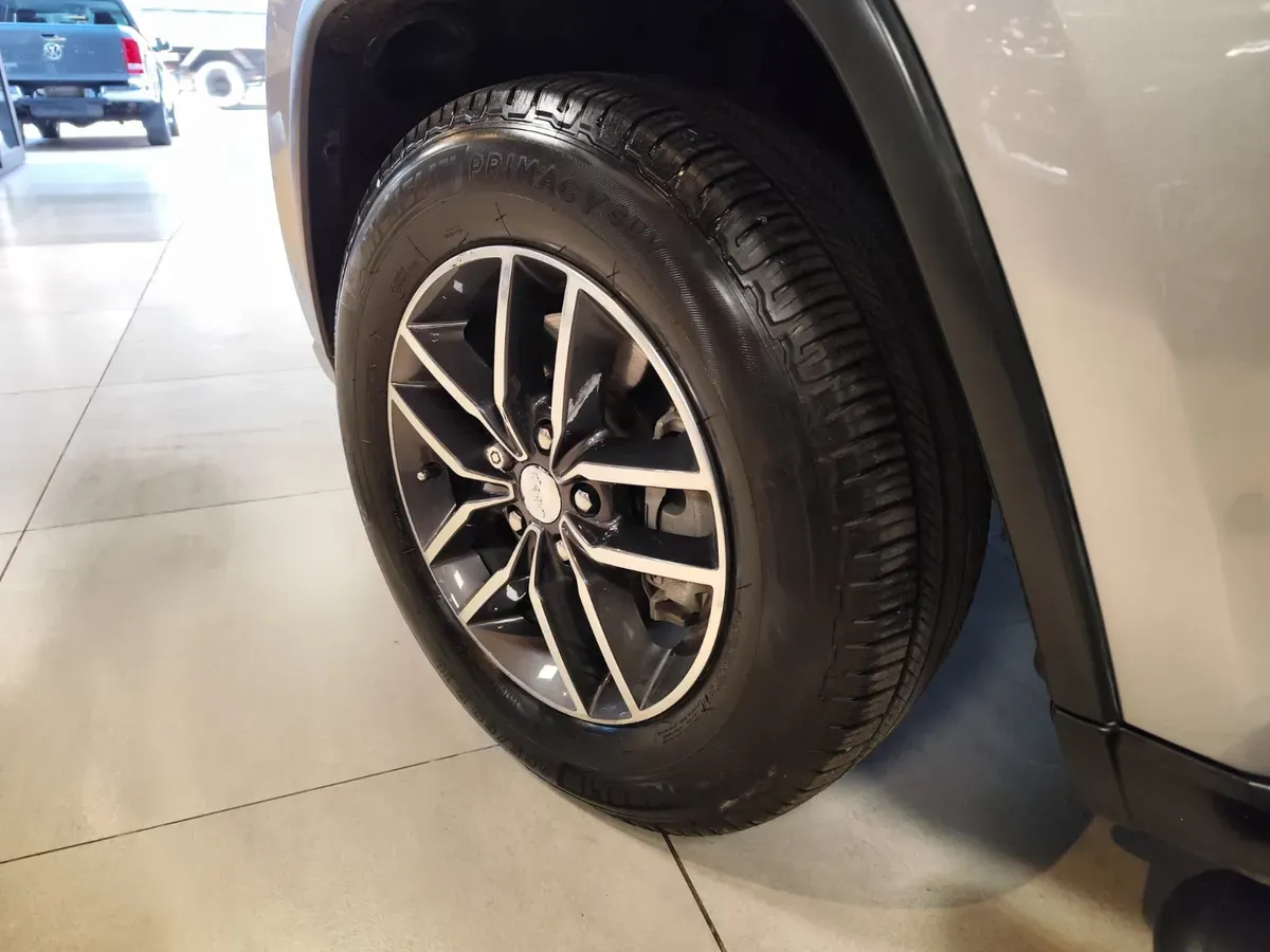 Mira esta publicación de Jeep Grand Cherokee 2017 en Motordil