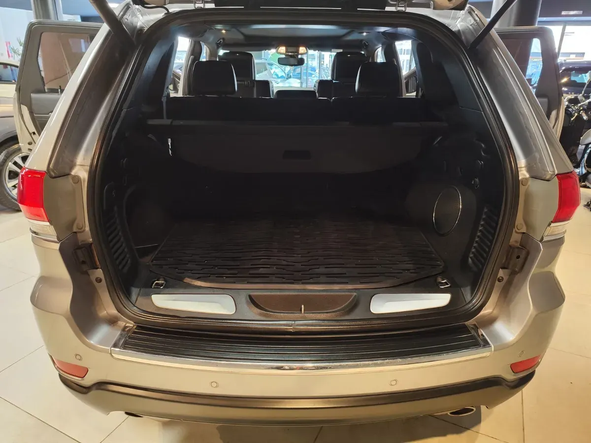 Mira esta publicación de Jeep Grand Cherokee 2017 en Motordil