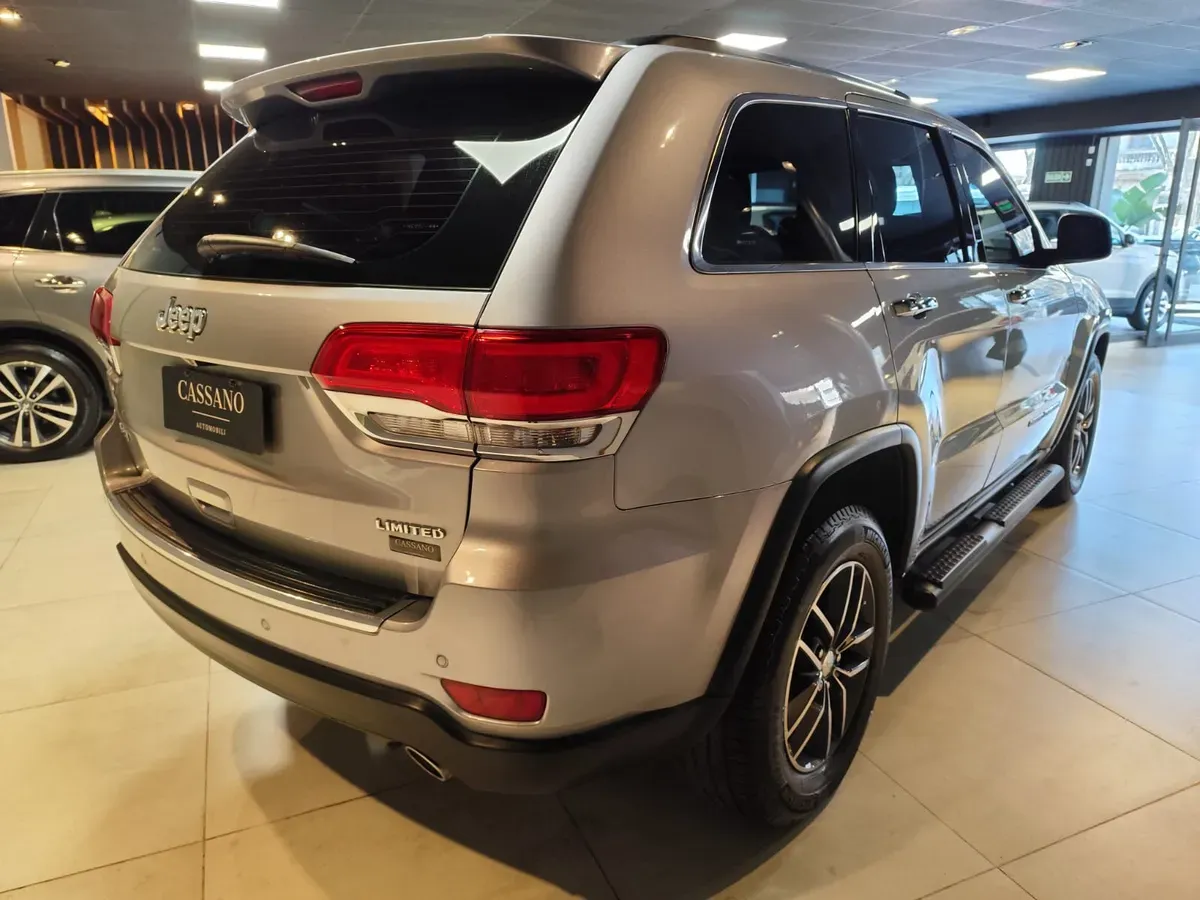 Mira esta publicación de Jeep Grand Cherokee 2017 en Motordil