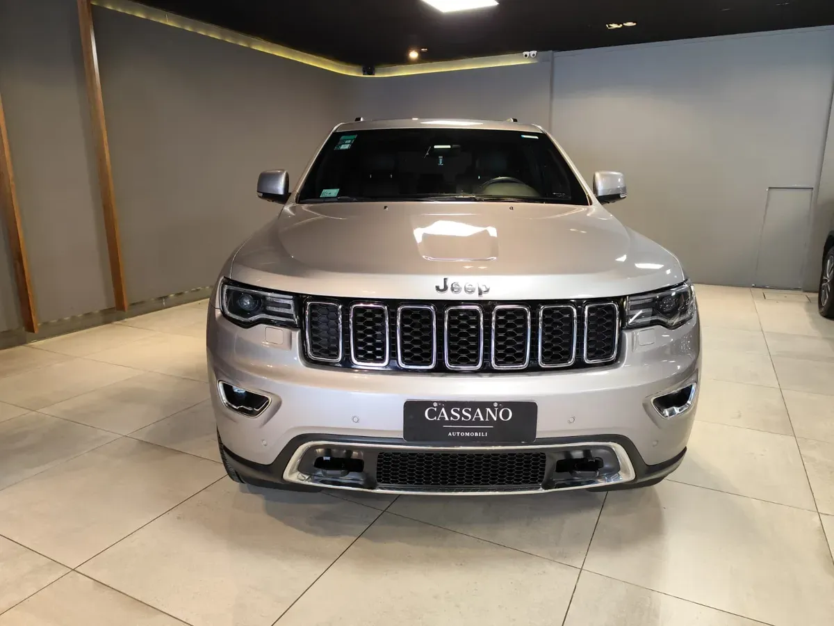 Mira esta publicación de Jeep Grand Cherokee 2017 en Motordil