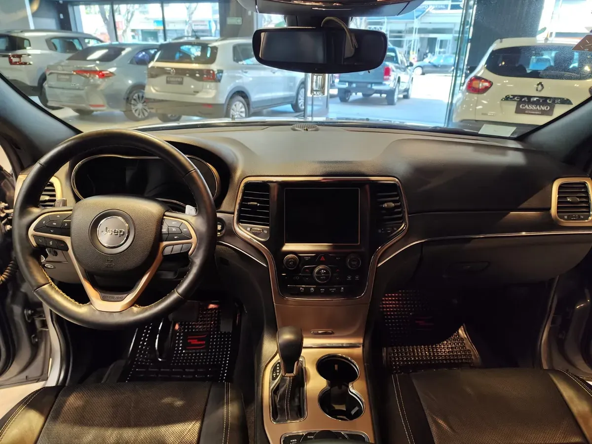 Mirá esta publicación de Jeep Grand Cherokee