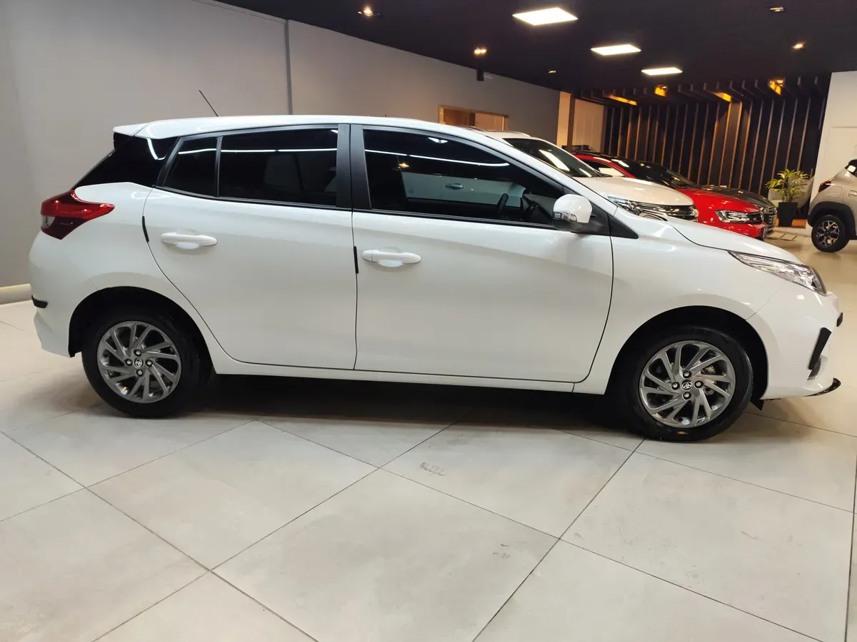 Mira esta publicación de Toyota Yaris 2024 en Motordil