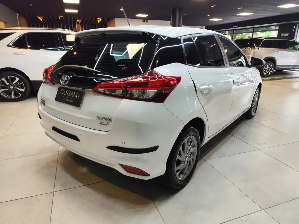 Mira esta publicación de Toyota Yaris 2024 en Motordil