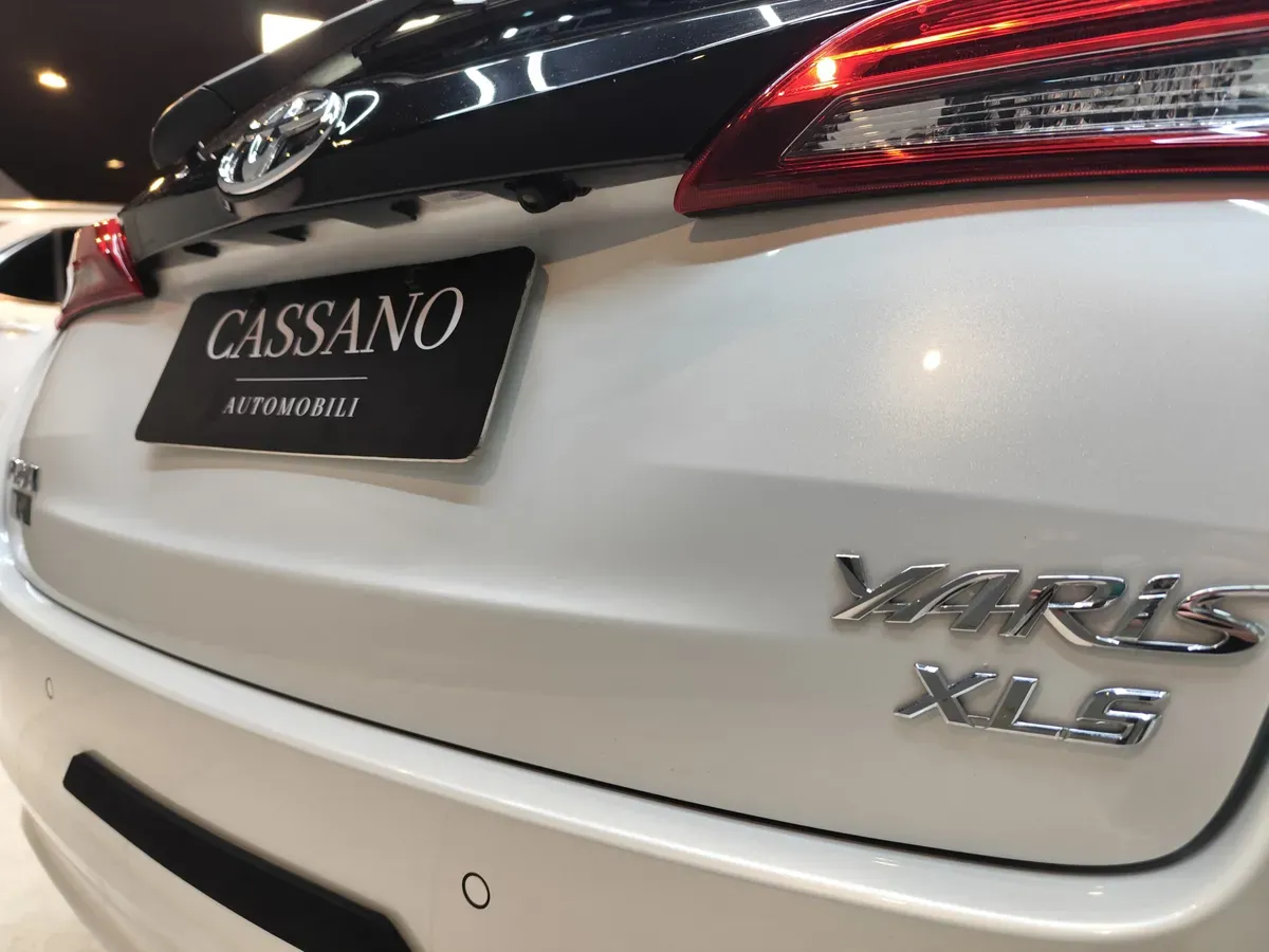 Mira esta publicación de Toyota Yaris 2024 en Motordil