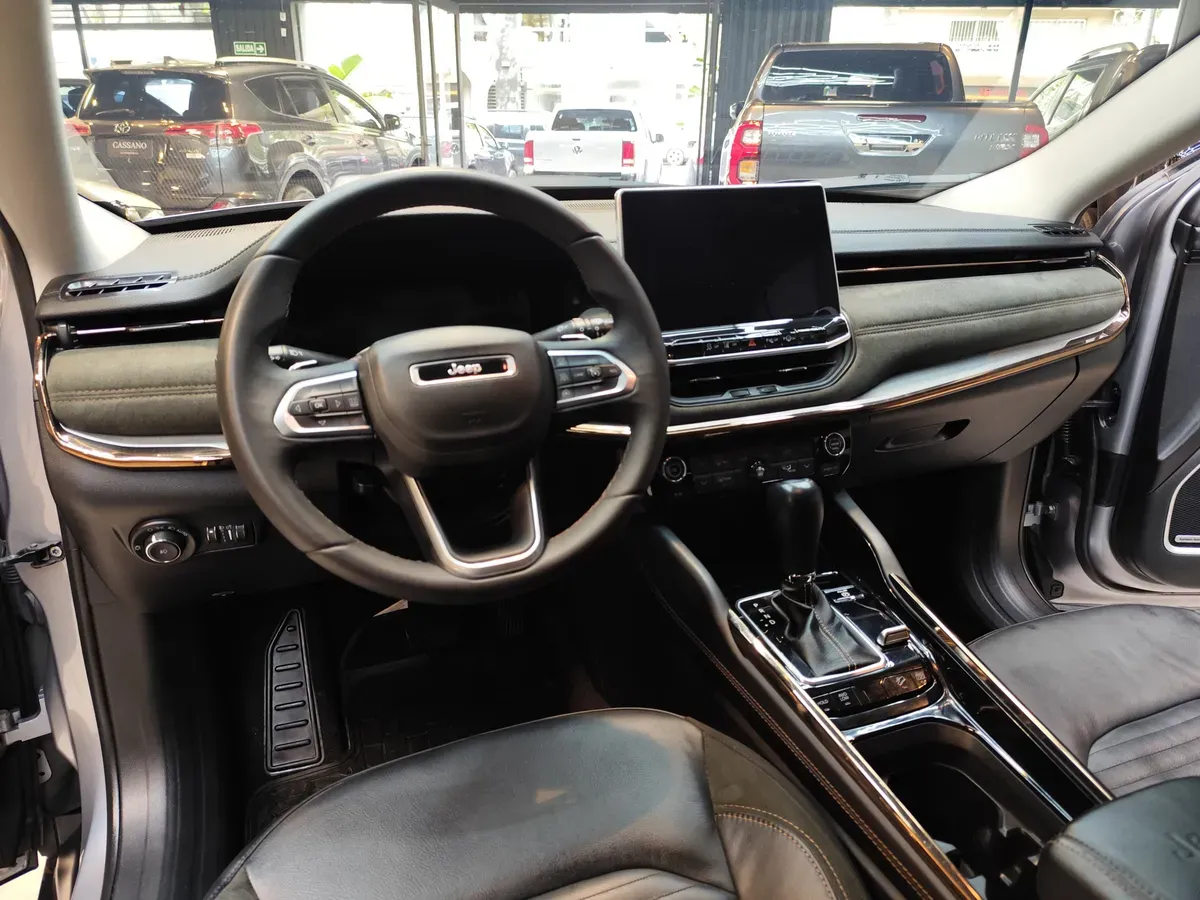 Mirá esta publicación de Jeep Commander