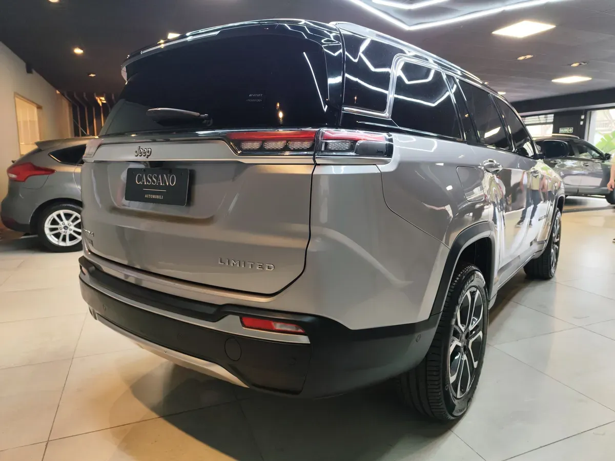 Mira esta publicación de Jeep Commander 2022 en Motordil