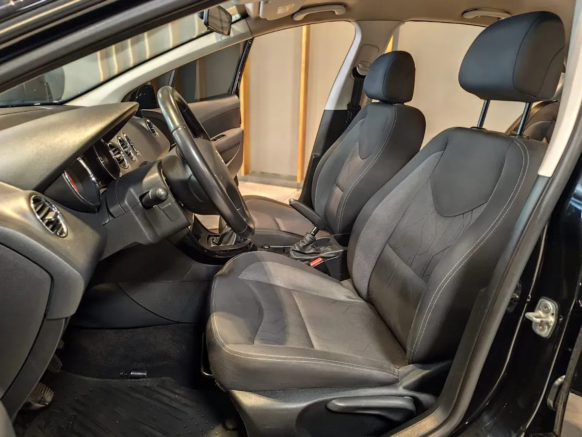 Mira esta publicación de Peugeot 408 2016 en Motordil