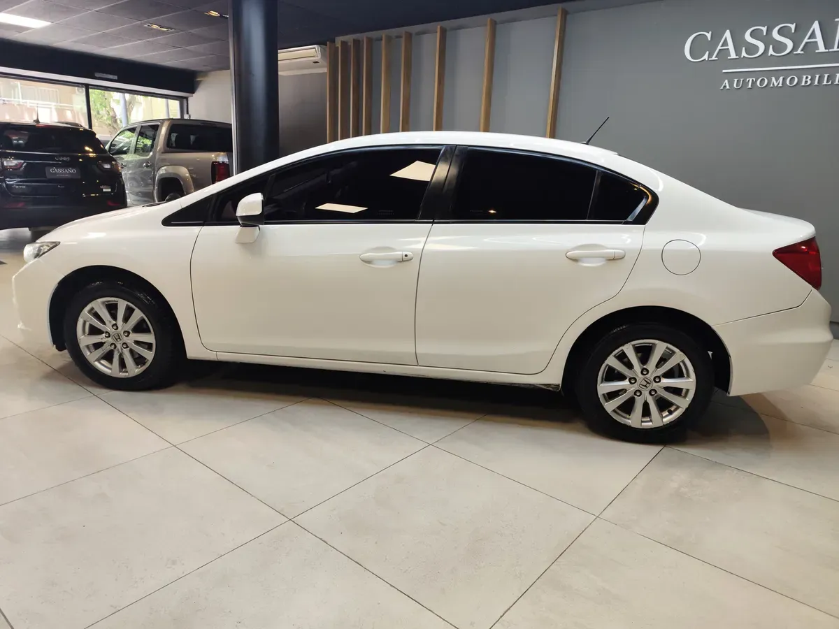 Mira esta publicación de Honda Civic 2014 en Motordil