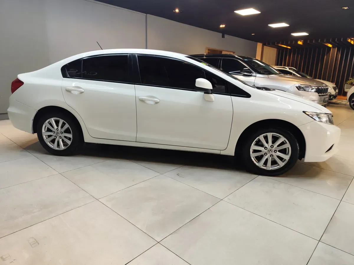 Mira esta publicación de Honda Civic 2014 en Motordil