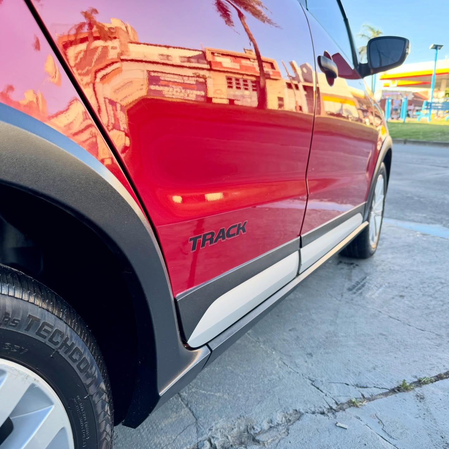 Mira esta publicación de Volkswagen Suran 2017 en Motordil