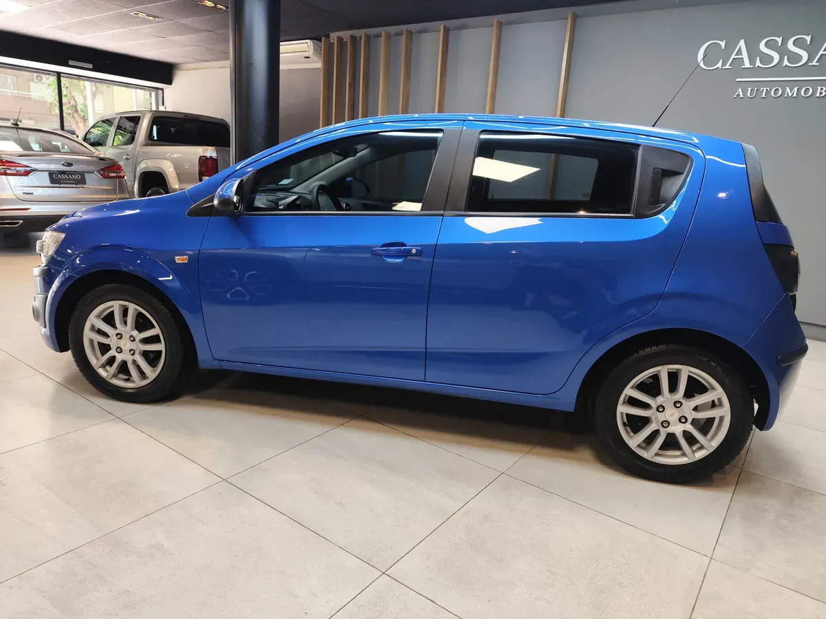 Mira esta publicación de Chevrolet Sonic 2016 en Motordil