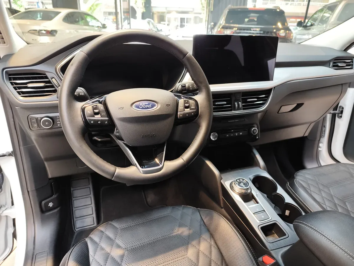 Mira esta publicación de Ford Kuga 2023 en Motordil