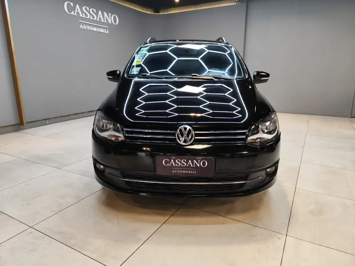 Mira esta publicación de Volkswagen Suran 2013 en Motordil