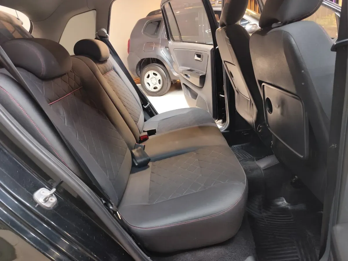 Mira esta publicación de Volkswagen Suran 2013 en Motordil