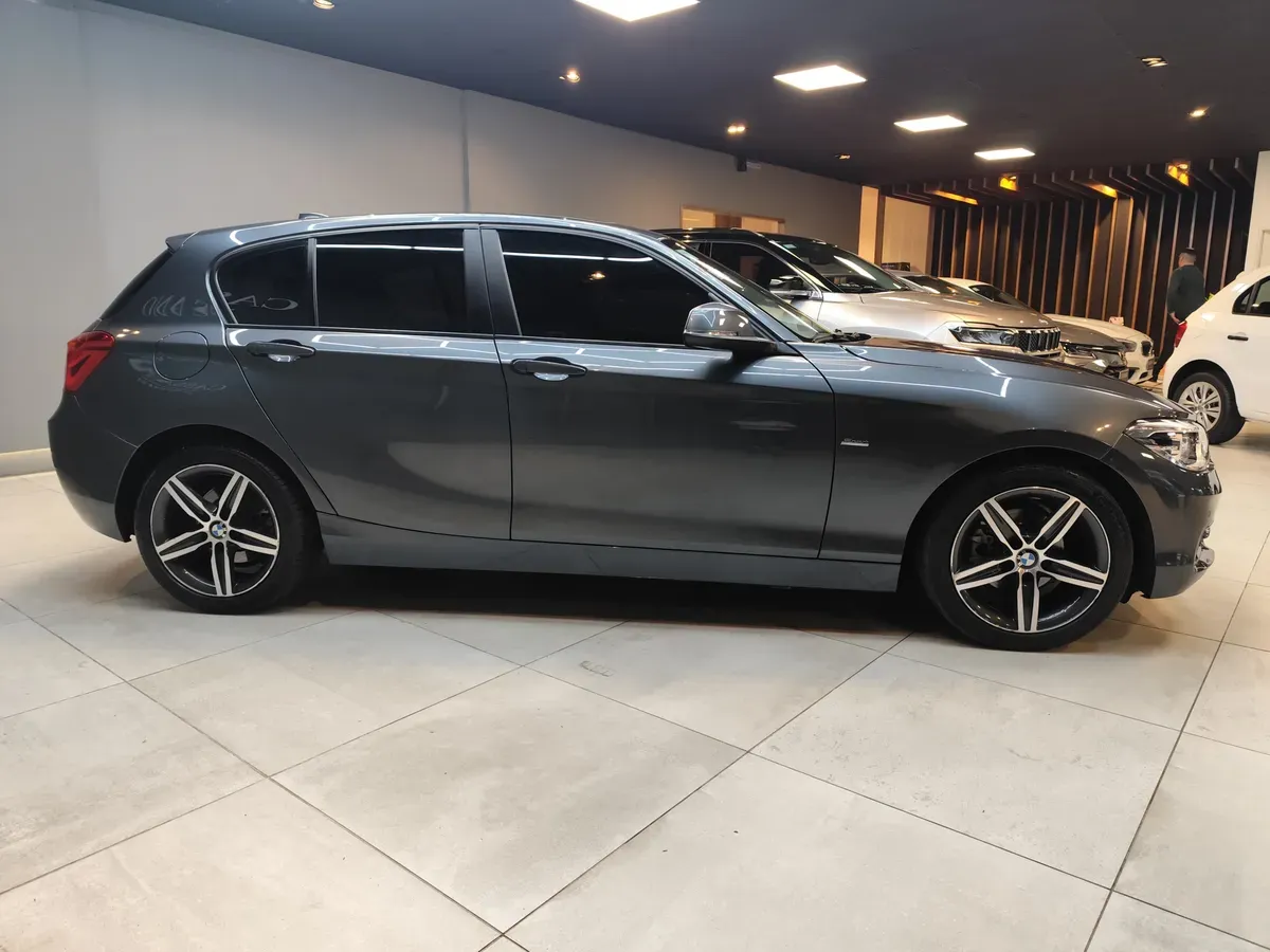 Mira esta publicación de BMW Serie 1 2018 en Motordil