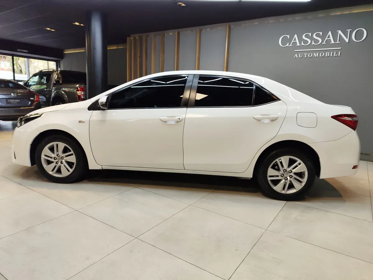 Mira esta publicación de Toyota Corolla 2016 en Motordil