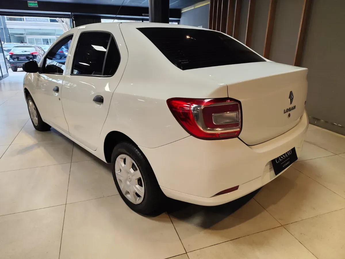 Mira esta publicación de Renault Logan 2019 en Motordil