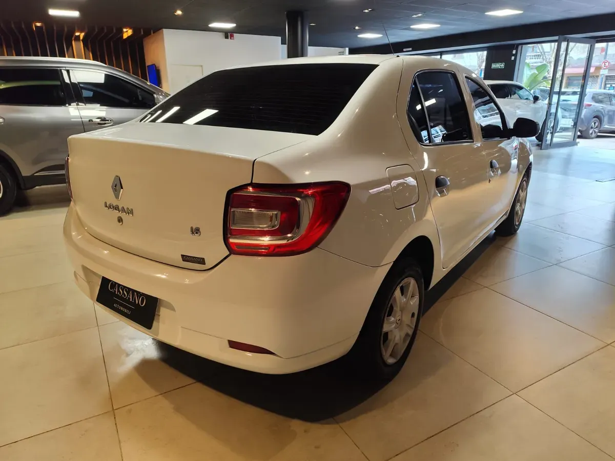 Mira esta publicación de Renault Logan 2019 en Motordil