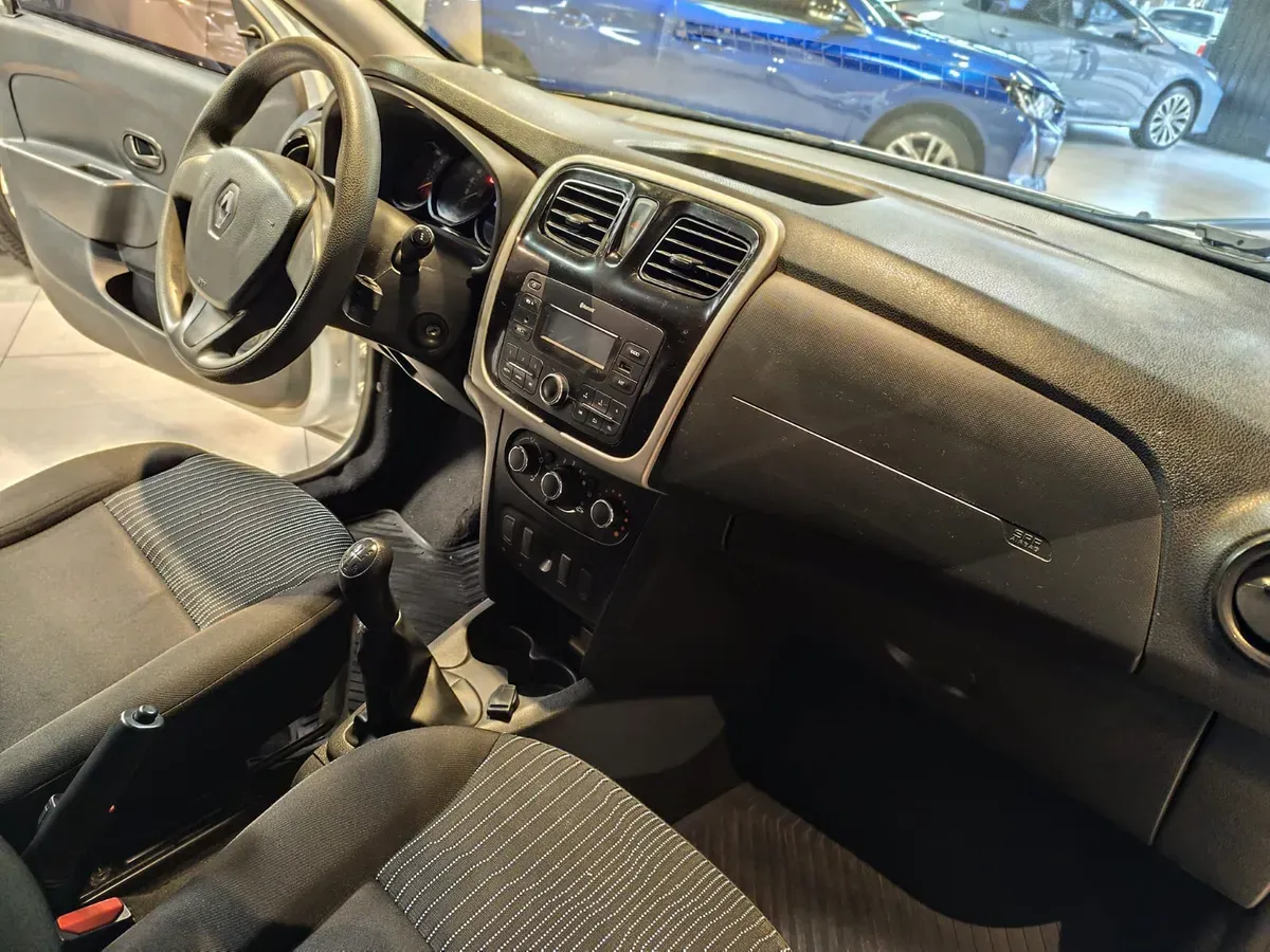 Mira esta publicación de Renault Logan 2019 en Motordil