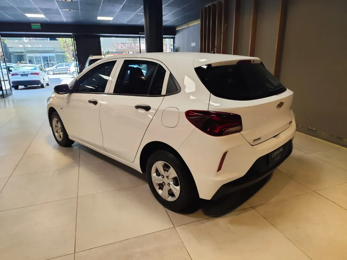 Mira esta publicación de Chevrolet Onix 2021 en Motordil