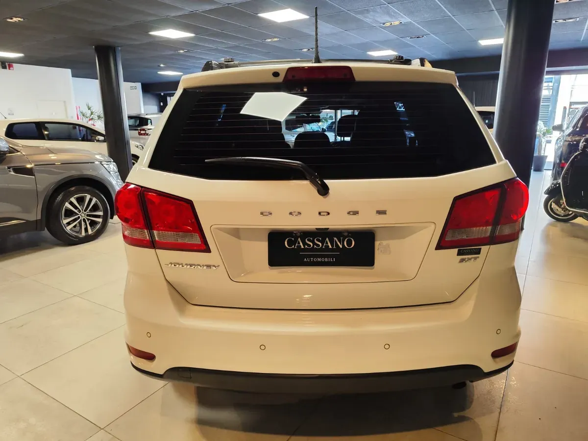 Mira esta publicación de Dodge Journey 2017 en Motordil