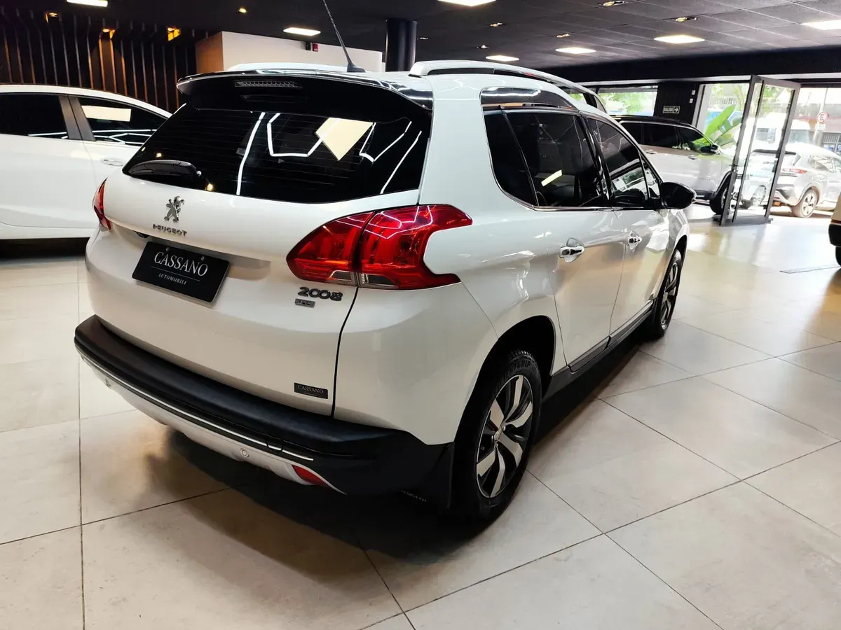 Mira esta publicación de Peugeot 2008 2017 en Motordil