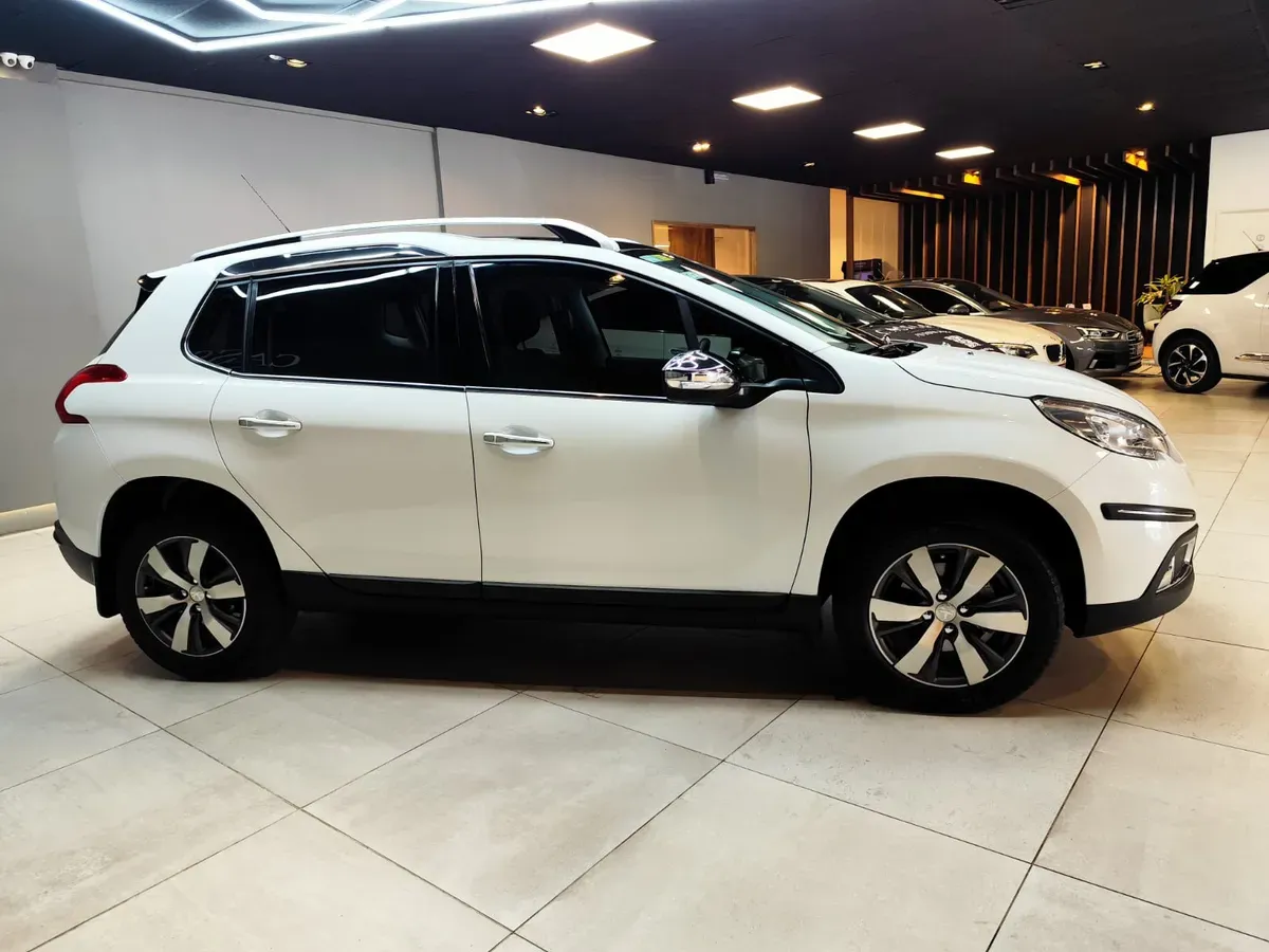 Mira esta publicación de Peugeot 2008 2017 en Motordil