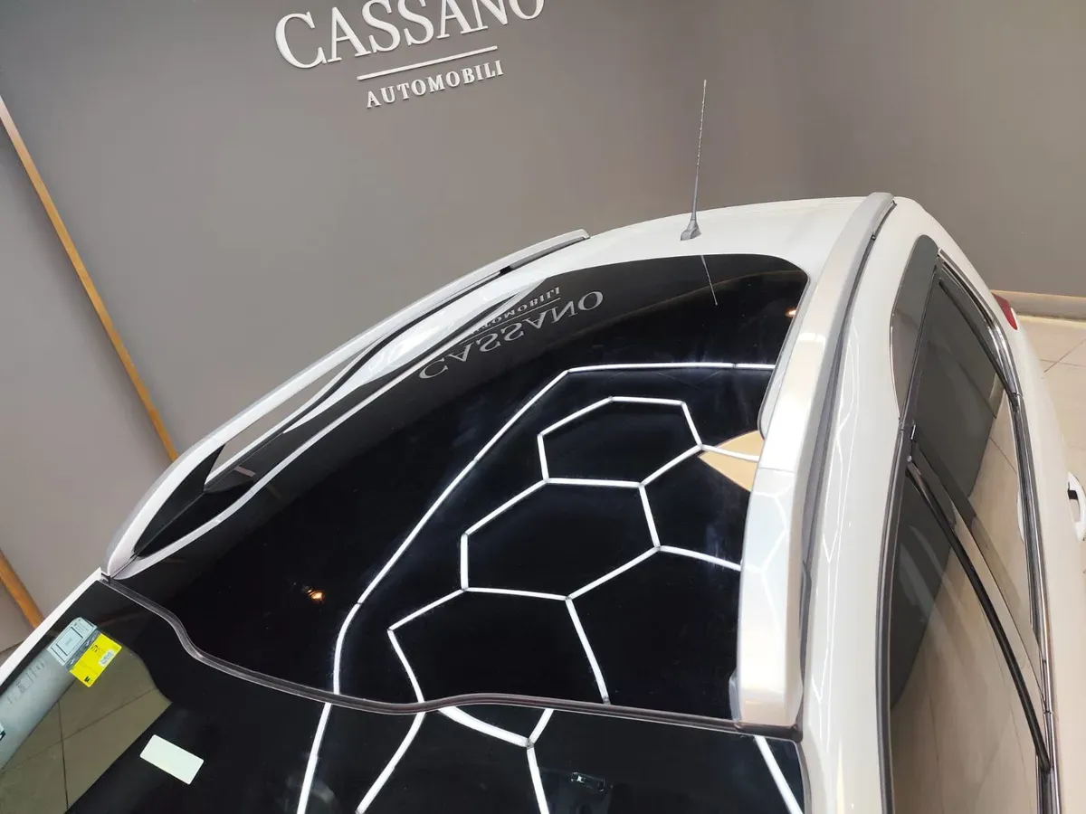 Mira esta publicación de Peugeot 2008 2017 en Motordil