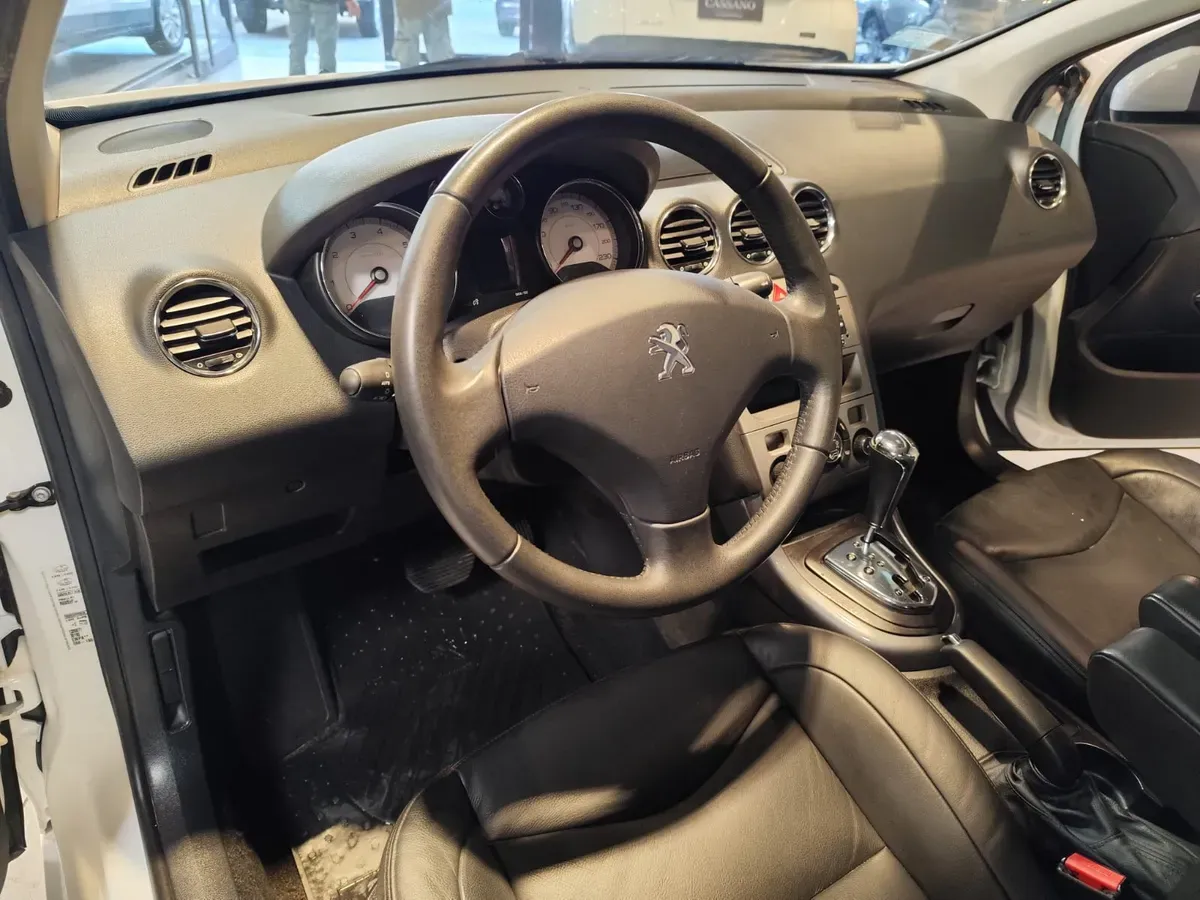 Mirá esta publicación de Peugeot 408