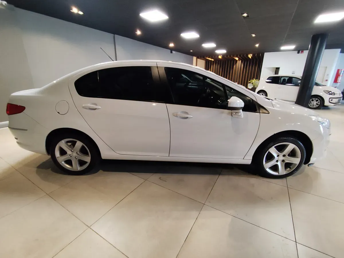 Mira esta publicación de Peugeot 408 2013 en Motordil