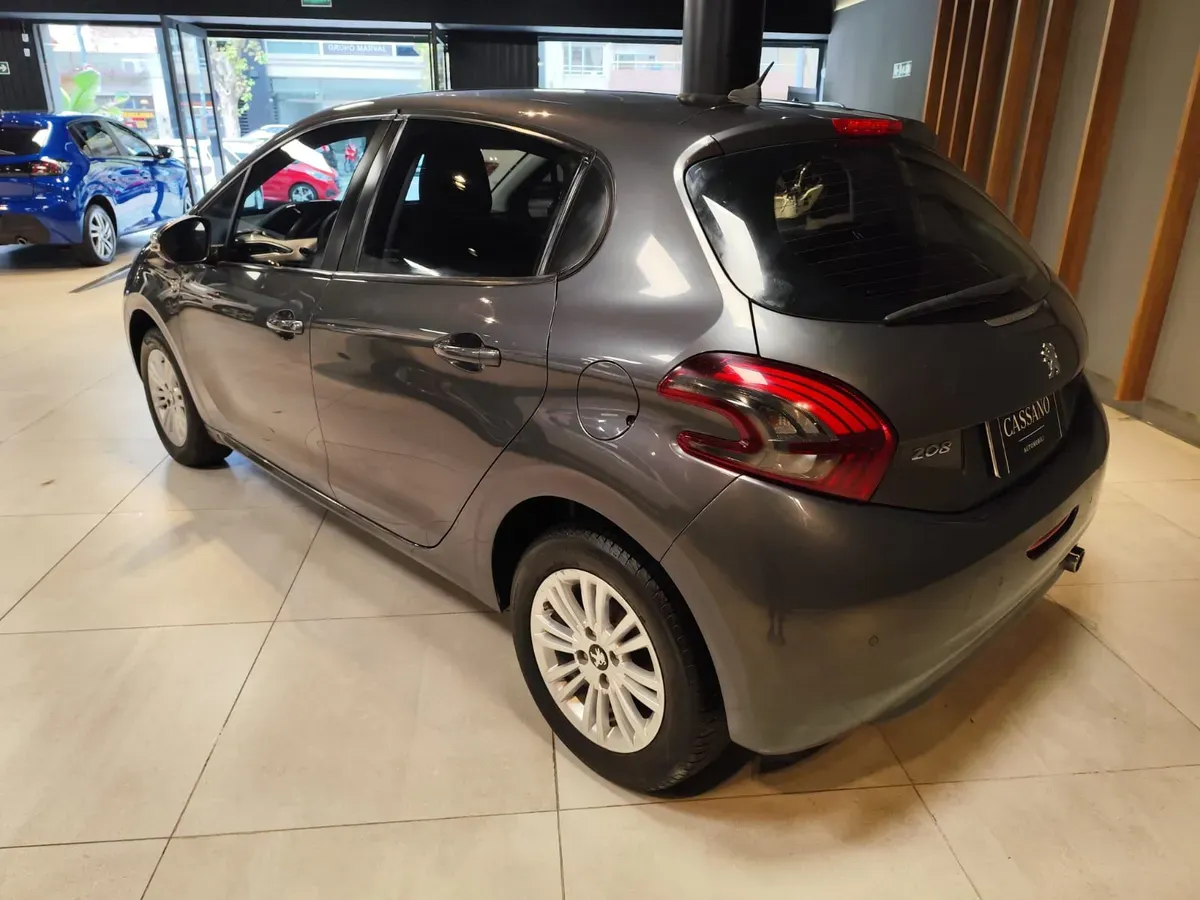 Mira esta publicación de Peugeot 208 2018 en Motordil