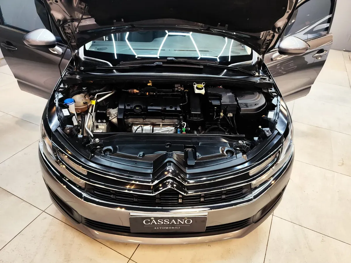 Mira esta publicación de Citroen C 4 Lounge 2021 en Motordil