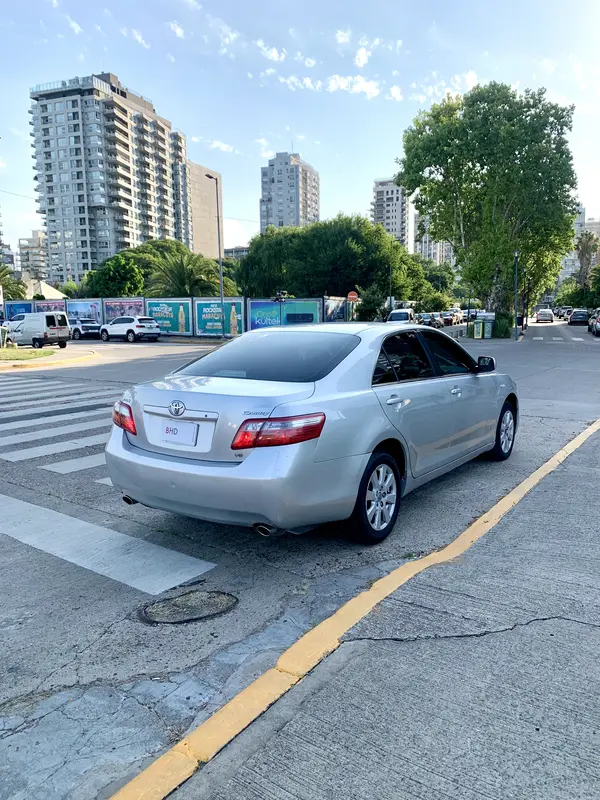 Mira esta publicación de Toyota Camry 2008 en Motordil